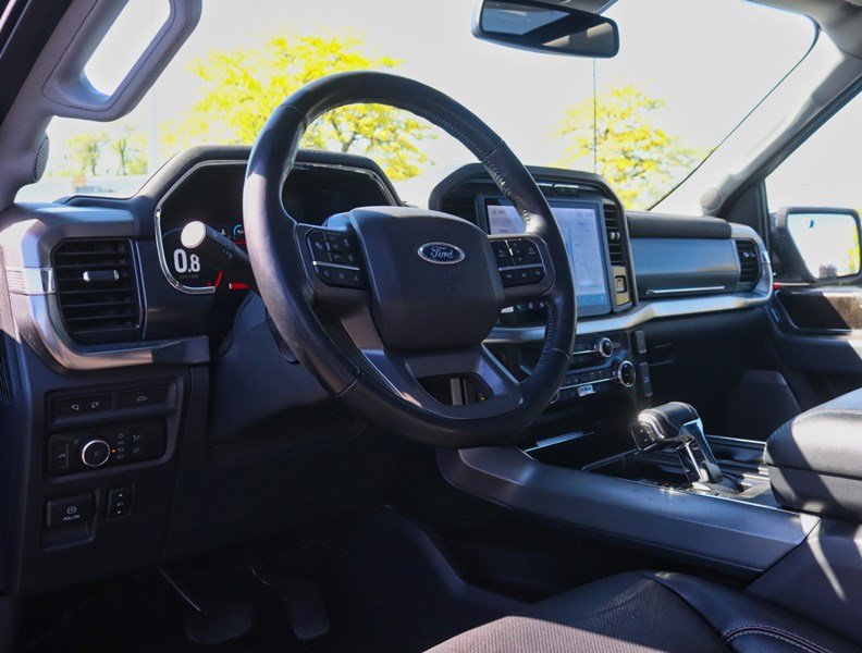 2022 Ford F-150 LARIAT | 4X4 | 5.0L | 502A | ROOF | 360 | PWR TLGT