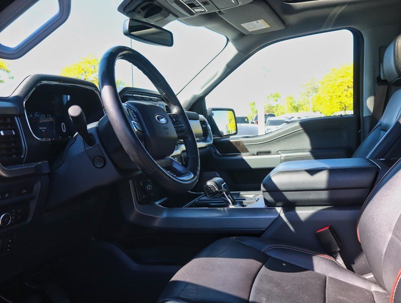 2022 Ford F-150 LARIAT | 4X4 | 5.0L | 502A | ROOF | 360 | PWR TLGT
