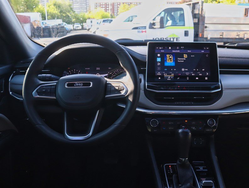 2023 Jeep Compass Limited | 4x4 | 2.0L | ROOF | PREM SOUND | HTD STR