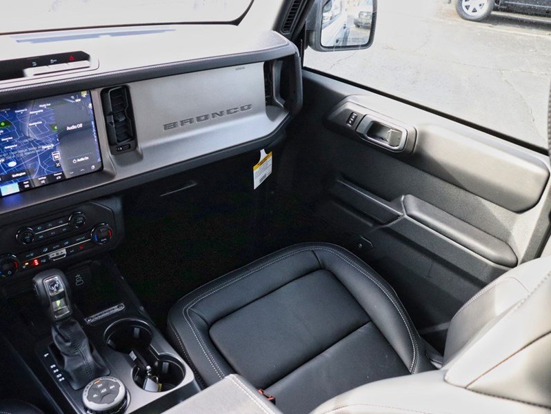 2026 Ford Bronco Outer Banks | 4X4 |2.7L | 314A |HARD TOP | BLK PK