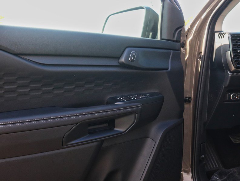 2026 Ford Ranger XLT | 4X4 | 2.3L | 300A | RUNN BRDS | TOW PKG