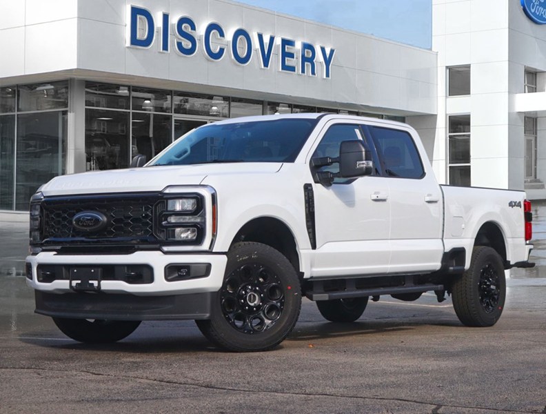 2026 Ford F-250 XLT | 4X4 | 6.8L | PREM PKG | BLK PKG | CONSOLE