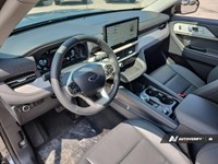 2026 Ford Explorer Active w/200A Pkg 4WD