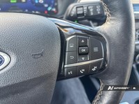 2022 Ford Escape Titanium Hybrid AWD