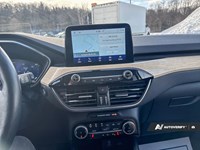 2022 Ford Escape Titanium Hybrid AWD