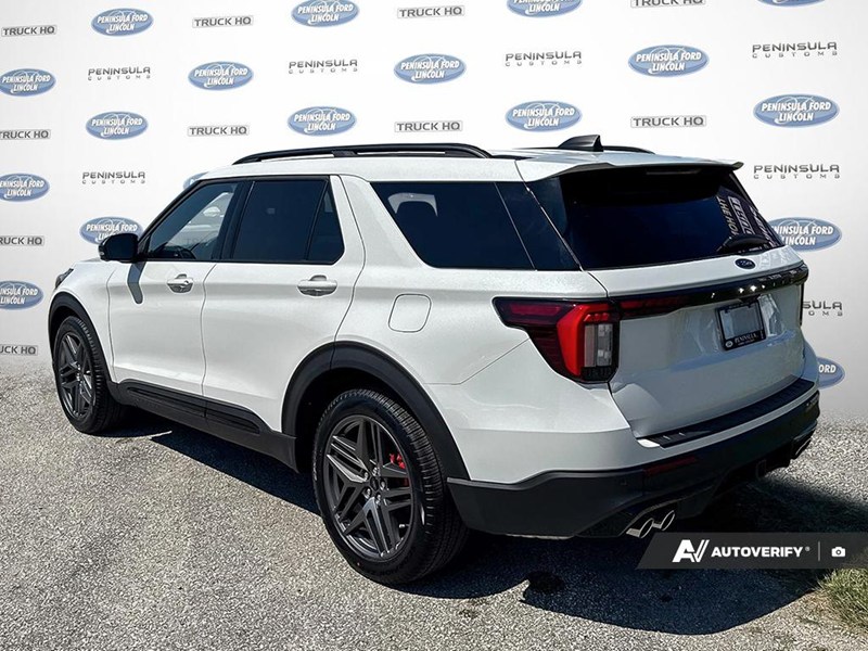 2026 Ford Explorer ST 4WD