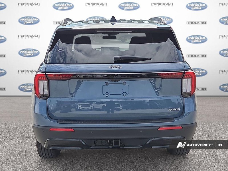 2026 Ford Explorer ST-Line 4WD
