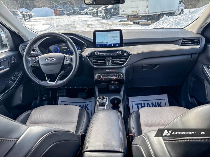 2022 Ford Escape Titanium Hybrid AWD