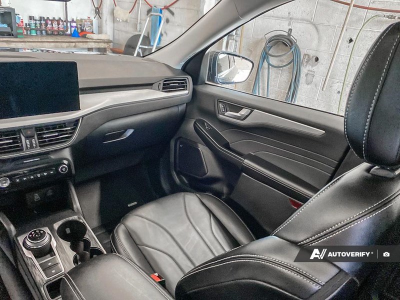2025 Ford Escape Platinum AWD