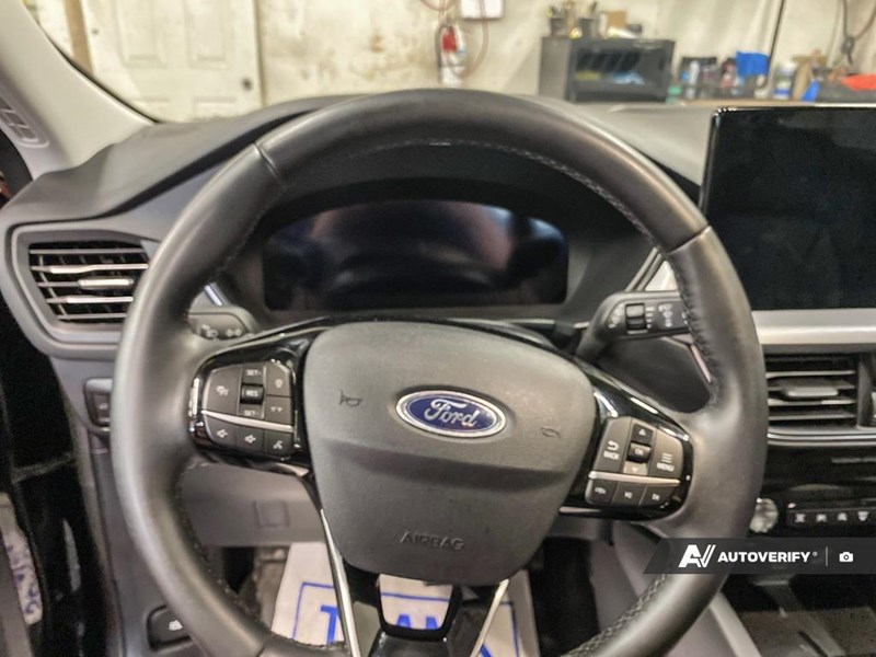 2025 Ford Escape Platinum AWD