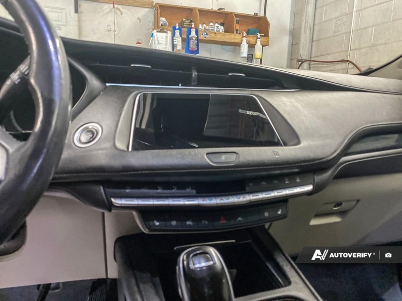 2020 Cadillac XT4 AWD 4dr Premium Luxury