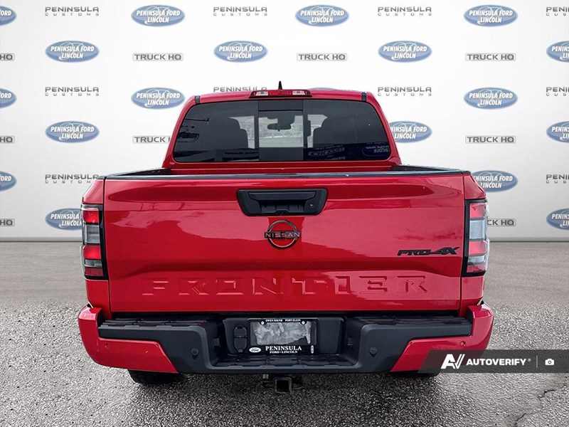 2023 Nissan Frontier Crew Cab PRO-4X Standard Bed 4x4