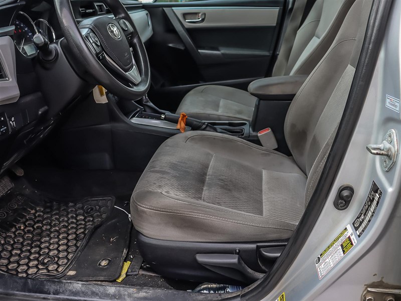 2016 Toyota Corolla 4dr Sdn CVT LE