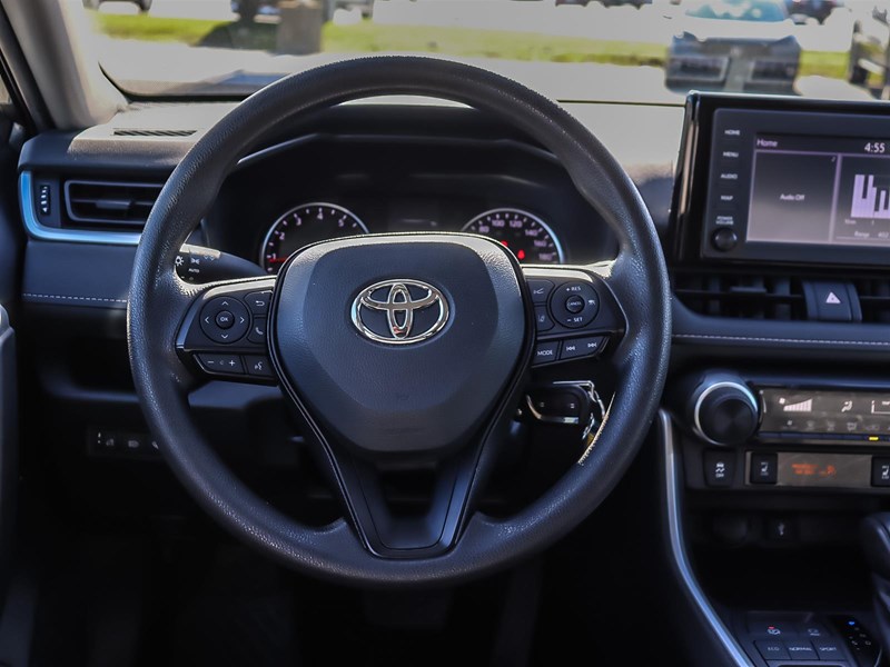 2020 Toyota RAV4 LE FWD