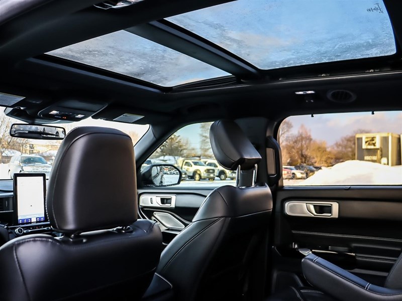 2022 Ford Explorer ST 4WD/ PRM,TECH PCKG