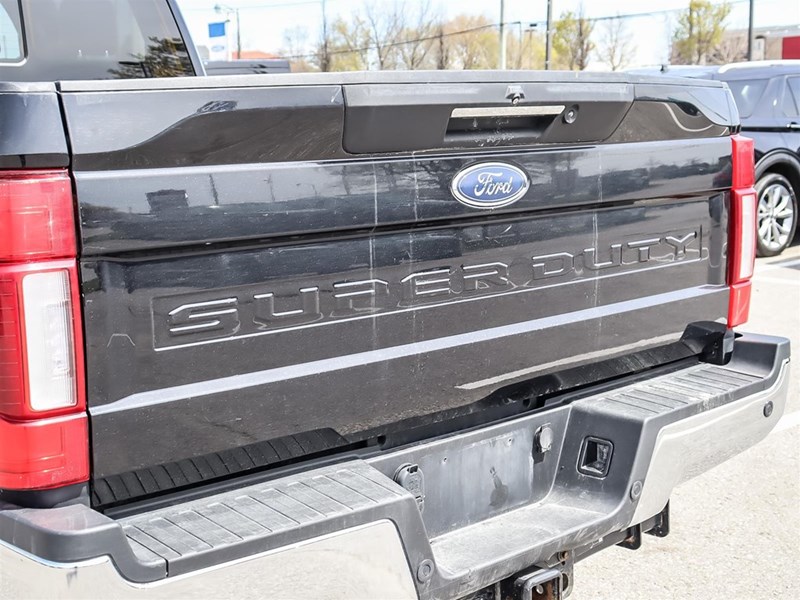 2022 Ford F-250 LARIAT 4WD Crew Cab 6.75' Box