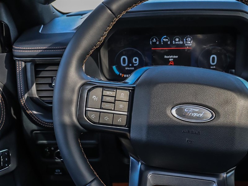 2024 Ford Expedition Max Platinum Max 4x4| BLUE CRUISE| 2ND ROW CAPTAINS