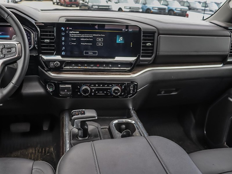 2025 Chevrolet Silverado 1500 4WD Crew Cab 147