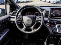2025 Honda Odyssey Black Edition Auto