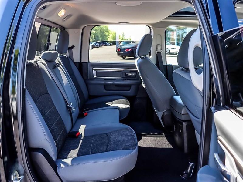 2019 RAM 1500 Classic SLT 4x4 Crew Cab 5'7