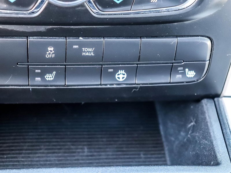 2019 RAM 1500 Classic SLT 4x4 Crew Cab 5'7