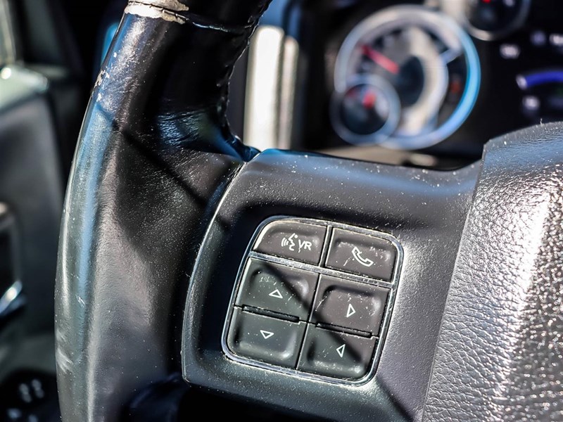 2019 RAM 1500 Classic SLT 4x4 Crew Cab 5'7