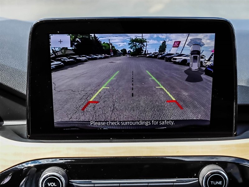 2021 Ford Escape Titanium Hybrid AWD
