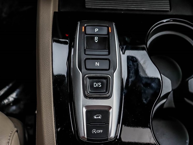 2021 Honda Pilot Touring 8-Passenger AWD