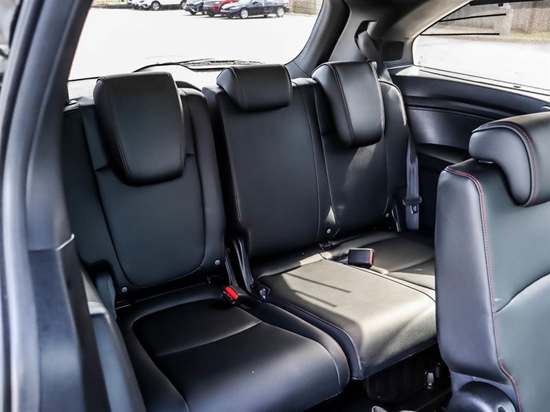 2025 Honda Odyssey Black Edition Auto