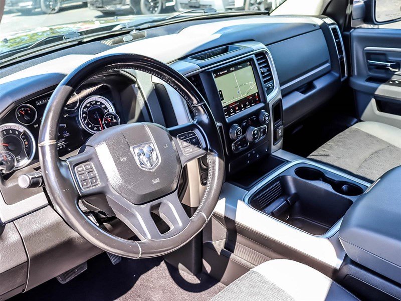 2019 RAM 1500 Classic SLT 4x4 Crew Cab 5'7