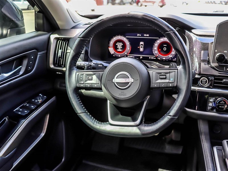 2022 Nissan Pathfinder Platinum 4WD