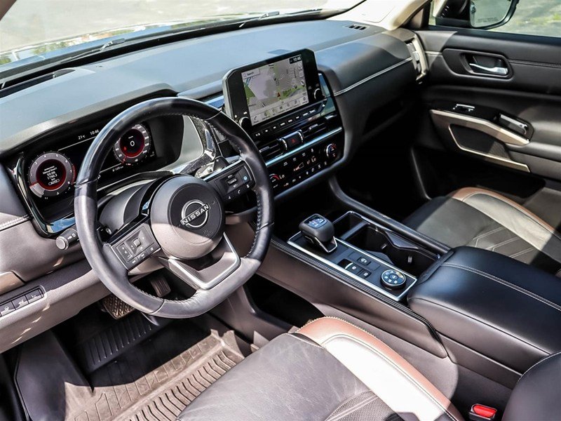 2022 Nissan Pathfinder Platinum 4WD