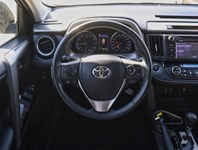 2018 Toyota RAV4 FWD XLE/ SUPER LOW KM/BLIND SPOT