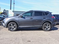 2018 Toyota RAV4 FWD XLE/ SUPER LOW KM/BLIND SPOT