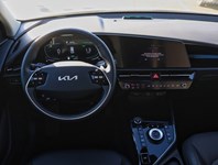 2024 Kia Niro PHEV 1000KM/TANK/BEST IN CLASS CARGO/OFF-LEASE
