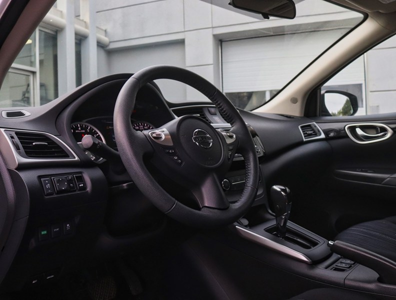 2017 Nissan Sentra 4dr Sdn CVT S