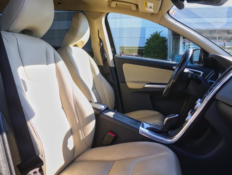 2017 Volvo XC60 AWD 5dr T5 Special Edition Premier