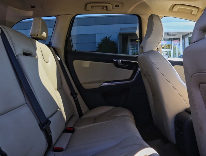 2017 Volvo XC60 AWD 5dr T5 Special Edition Premier