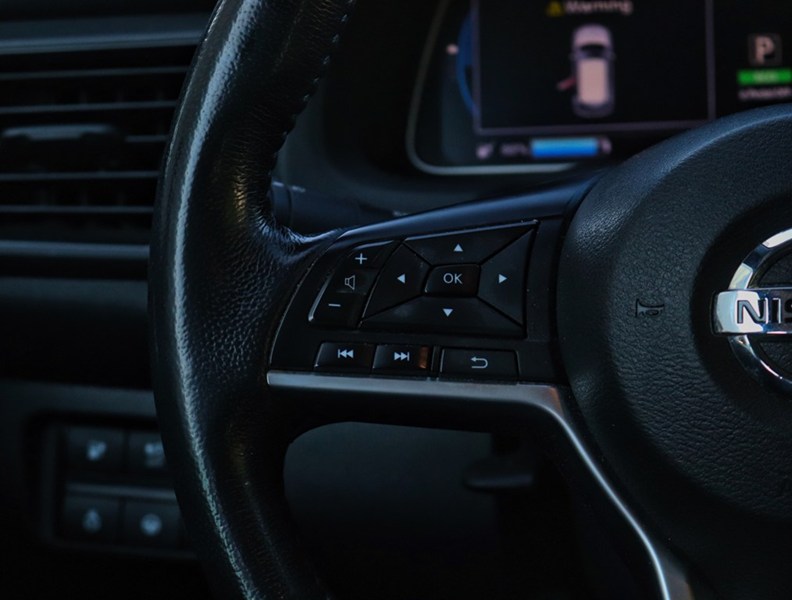 2018 Nissan LEAF SL Hatchback