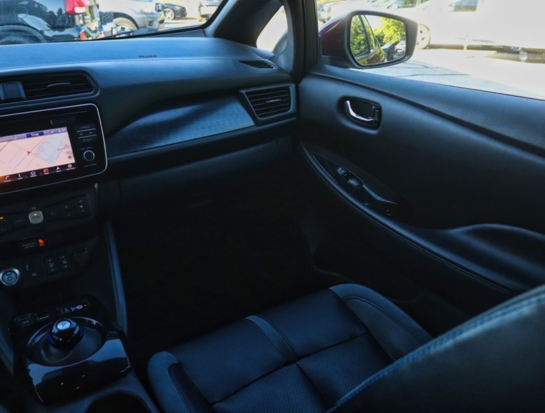 2018 Nissan LEAF SL Hatchback