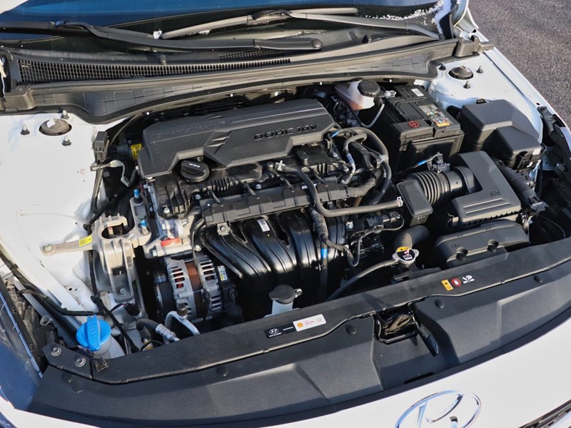 2022 Hyundai Elantra Preferred IVT