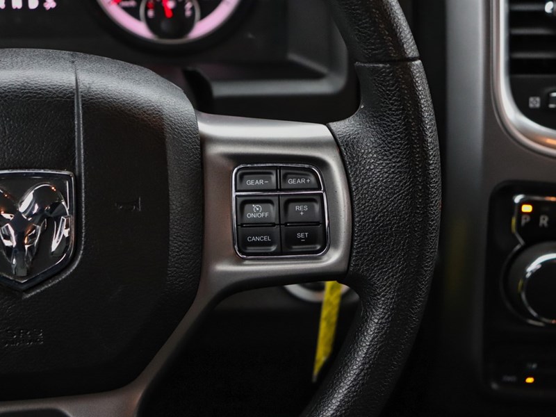 2022 RAM 1500 Classic SLT | Carplay | Heated Seats | Back Up Cam