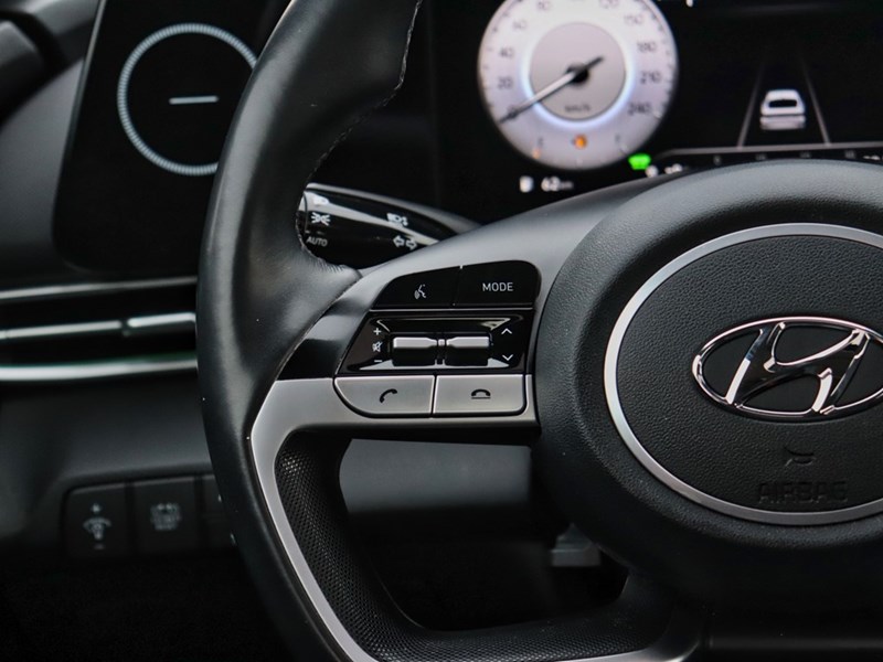 2023 Hyundai Elantra HEV Luxury | Heated & Cooled Seats | Great Fuel Saving