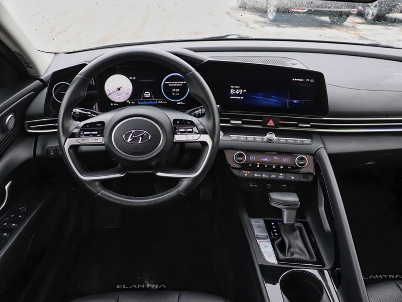 2023 Hyundai Elantra HEV Luxury | Heated & Cooled Seats | Great Fuel Saving