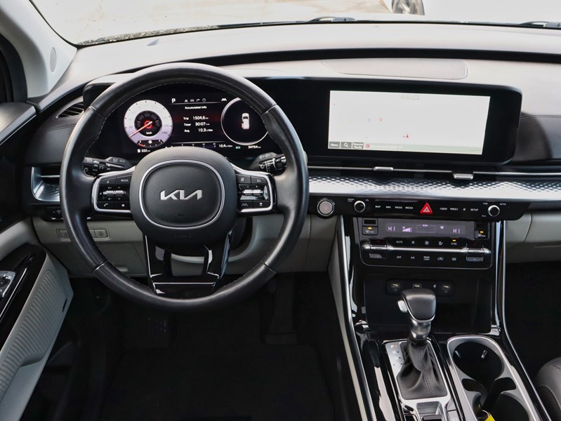 2023 Kia Carnival SX | Power Sliding Doors | Remote Start | Carplay