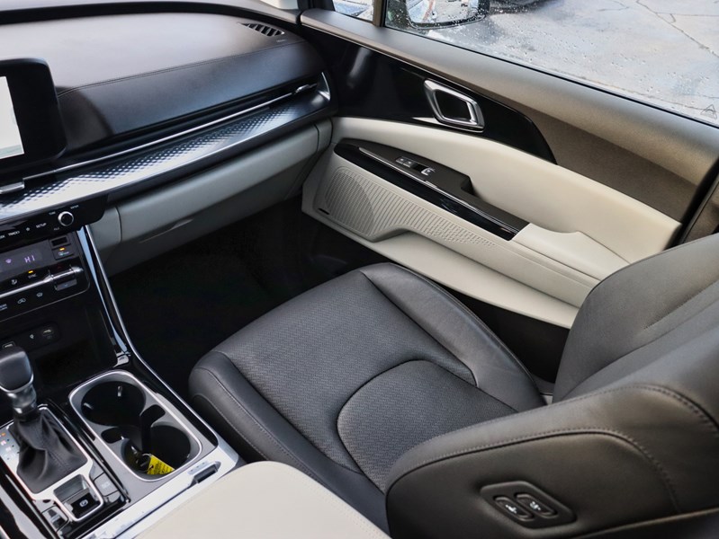 2023 Kia Carnival SX | Power Sliding Doors | Remote Start | Carplay