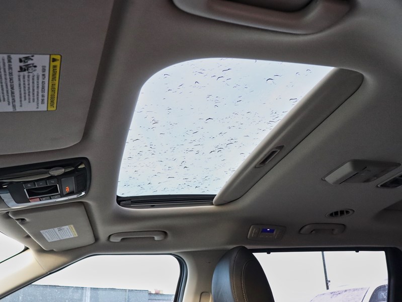 2023 Kia Carnival SX | Power Sliding Doors | Remote Start | Carplay