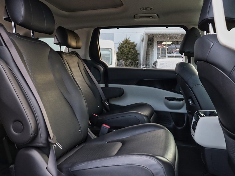 2023 Kia Carnival SX | Power Sliding Doors | Remote Start | Carplay