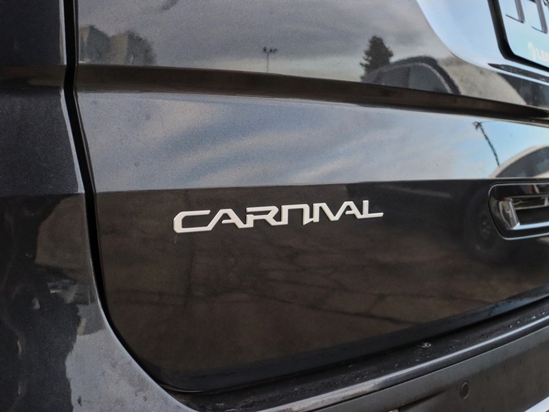 2023 Kia Carnival SX | Power Sliding Doors | Remote Start | Carplay