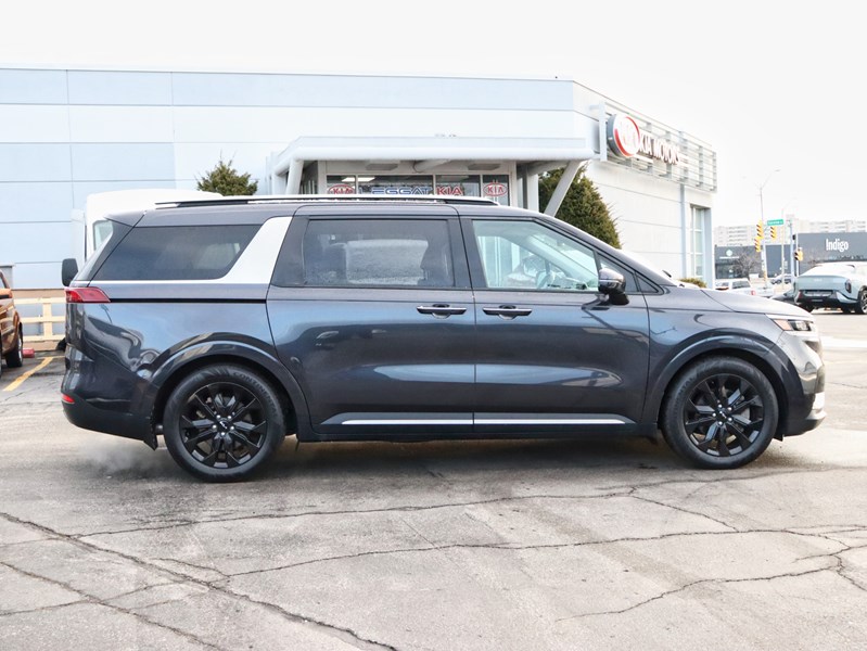 2023 Kia Carnival SX | Power Sliding Doors | Remote Start | Carplay